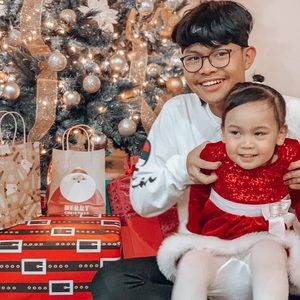 Meet your Posher, April